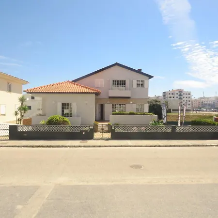 Aveiro Beach Hotel Hostal