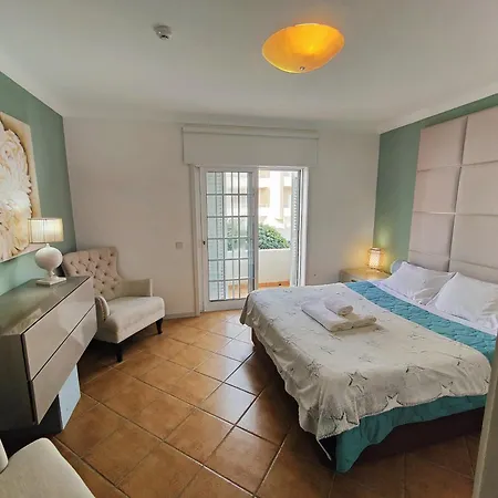 Vagueira - Pool & Hostal Aveiro