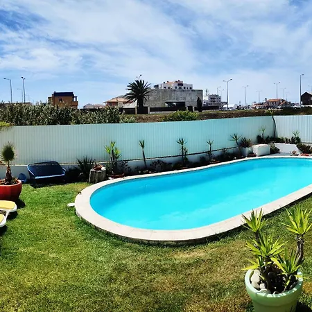 Aveiro Beach Hotel Hostal