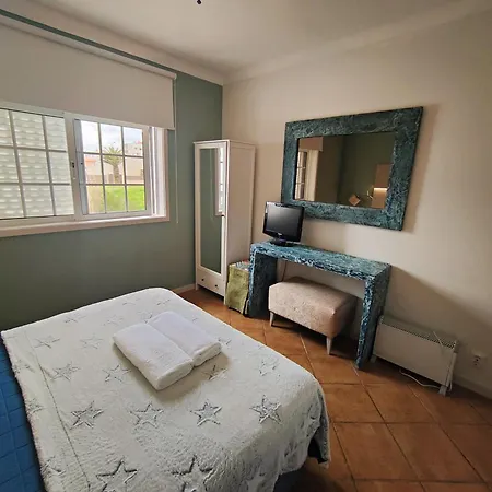 Hostal Aveiro Beach Hotel *